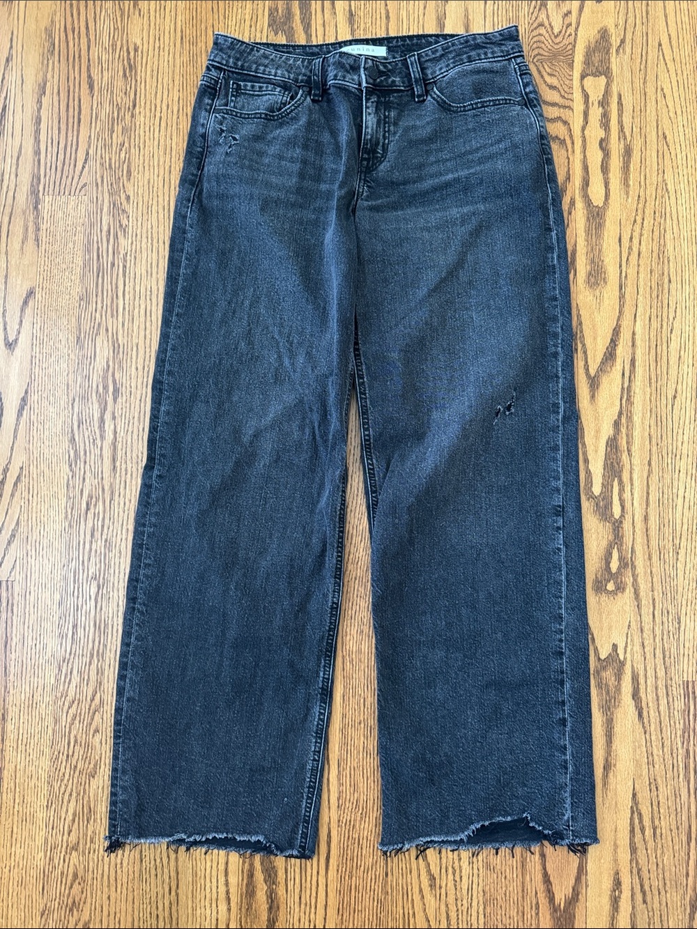 eunina Low-Rise Baggy Washed Black Jeans